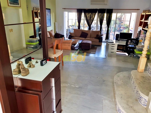 PRECIOSO ADOSADO EN MONTE BIARRITZ - REF. A07-07052
