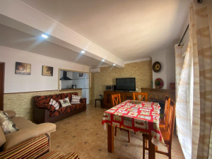 CHALET CON PISCINA A 10 MIN EN COCHE DE LA PLAYA - REF. A06-06181