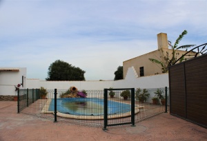 CHALET CON PISCINA 10 MIN EN COCHE DE LA PLAYA - REF. A06-06181