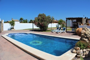 CHALET CON PISCINA 10 MIN EN COCHE DE LA PLAYA - REF. A06-06181