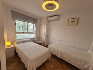 MARINA GOLF, ADOSADO - 4 DORMITORIOS - REF. A03-03161