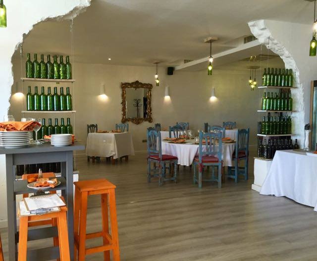 SE VENDE O ALQUILA RESTAURANTE, ZONA GRAN DESARROLLO INMOBILIARIO- REF. A07-07220