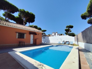  CHALET  CON PISCINA A 5 MIN EN COCHE DE LA PLAYA ZONA MOGARIZAS REF. A06-06221