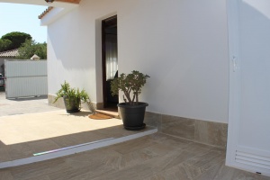 CHALET CON PISCINA JUNTO A NOVO SANCTI PETRI A 5 MIN EN COCHE DE LA PLAYA - REF. A06-06225