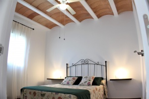 CHALET CON PISCINA JUNTO A NOVO SANCTI PETRI A 5 MIN EN COCHE DE LA PLAYA - REF. A06-06225