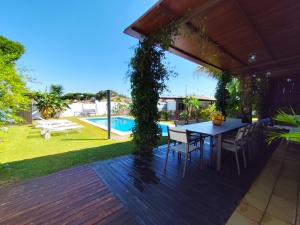 CHALET  CON PISCINA JUNTO A NOVO SANCTI PETRI A 5 MIN EN COCHE DE LA PLAYA- REF. A06-06265