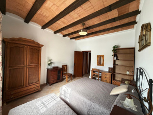 CHALET  CON PISCINA JUNTO A NOVO SANCTI PETRI A 5 MIN EN COCHE DE LA PLAYA- REF. A06-06265