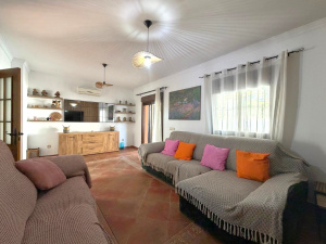 VILLA CON PISCINA A 2 MIN A PIE DE LA PLAYA - REF. A06-06266