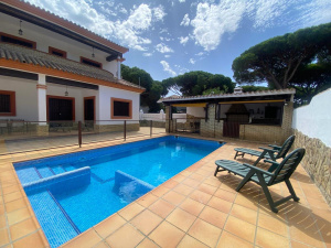 VILLA CON PISCINA A 2 MIN A PIE DE LA PLAYA - REF. A06-06266