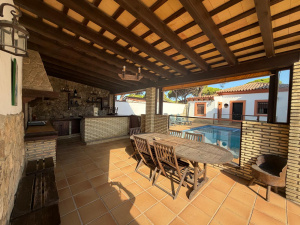 VILLA CON PISCINA A 2 MIN A PIE DE LA PLAYA - REF. A06-06266
