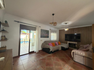 VILLA CON PISCINA A 2 MIN A PIE DE LA PLAYA - REF. A06-06266