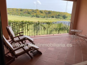 PRECIOSA ADOSADA PRIMERA LÍNEA DE GOLF, VISTAS AL MAR - REF. A07-07323