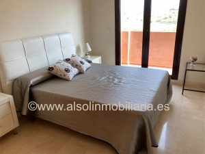 PRECIOSA ADOSADA PRIMERA LÍNEA DE GOLF, VISTAS AL MAR - REF. A07-07323