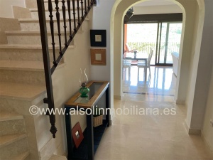 PRECIOSA ADOSADA PRIMERA LÍNEA DE GOLF, VISTAS AL MAR - REF. A07-07323