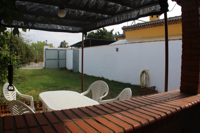 CASITA PRIVADA CON JARDIN A 5 MIN EN COCHE DE LA PLAYA - REF. A06-06271