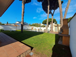 VILLA CON PISCINA A 5 MINUTOS EN COCHE DE LA PLAYA - REF. A06-06276