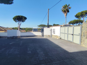 GRAN CHALET INDEPENDIENTE CON PISCINA Y APARTAMENTO INDEPENDIENTE  A 10 MIN EN COCHE DE LA PLAYA - REF. A06-06278