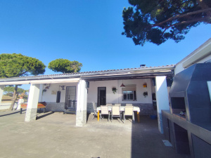 GRAN CHALET INDEPENDIENTE CON PISCINA Y APARTAMENTO INDEPENDIENTE  A 10 MIN EN COCHE DE LA PLAYA - REF. A06-06278