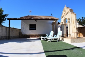 CHALET INDEPENDIENTE A 15 MIN EN COCHE DE LA PLAYA - REF. A06-06291