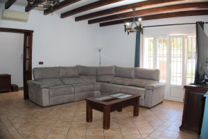 CHALET INDEPENDIENTE CON PISCINA A 10 MIN EN COCHE DE LA PLAYA - REF. A06-06294