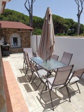 CHALET INDEPENDIENTE CON PISCINA A 10 MIN EN COCHE DE LA PLAYA - REF. A06-06294