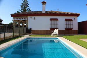 CHALET  CON PISCINA ZONA SOTILLO A 10 MIN EN COCHE DE LA PLAYA - REF. A06-06320