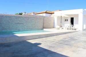 CHALET MODERNO CON PISCINA A 10 MIN EN COCHE DE LA PLAYA- REF. A06-06325