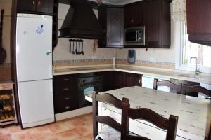 CHALET CON PISCINA JUNTO A NOVO SANCTI PETRI 5 MIN EN COCHE DE LA PLAYA- REF. A06-06331