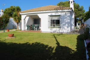  CHALET. INDEPENDIENTE EN CERROMOLINO A 10 MIN EN COCHE DE LA PLAYA - REF. A06-06333