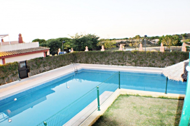 URBANIZACIÓN LAS VILLAS DE ISLANTILLA - REF. A04-00542