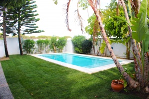 CHALET CON PISCINA JUNTO AL PUNTO MÁGICO - REF. A06-06351