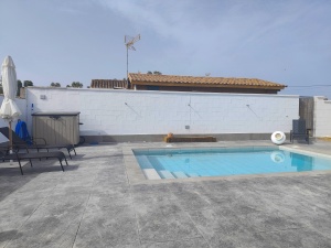 CHALET CON PISCINA  A 10 MIN EN COCHE DE LA PLAYA JUNTO AL NOVO SANCTI PETRI - REF. A06-06354