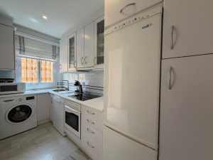 URBANIZACIÓN ALCOTÁN - REF. A06-06355