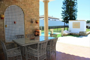 GRAN CHALET CON PISCINA A 15 MIN DE LA PLAYA - REF. A06-06369