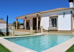 GRAN CHALET CON PISCINA A 15 MIN DE LA PLAYA - REF. A06-06369