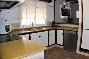 GRAN CHALET CON PISCINA A 15 MIN DE LA PLAYA - REF. A06-06369