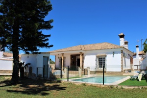 GRAN CHALET CON PISCINA A 15 MIN DE LA PLAYA - REF. A06-06369