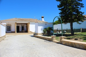 GRAN CHALET CON PISCINA A 15 MIN DE LA PLAYA - REF. A06-06369