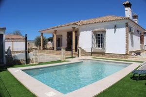 GRAN CHALET CON PISCINA A 15 MIN DE LA PLAYA - REF. A06-06369