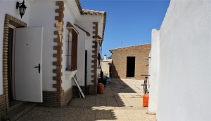 GRAN CHALET CON PISCINA A 15 MIN DE LA PLAYA - REF. A06-06369