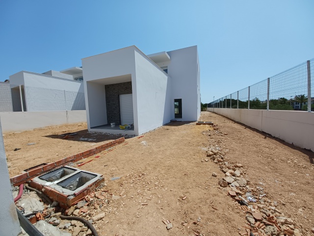 URBANIZACIÓN VISTA ESURI - REF. A01-01164