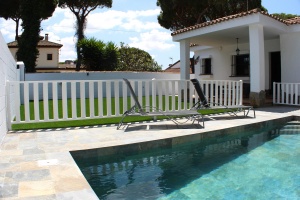 NUEVO CHALET INDEPENDIENTE CON PISCINA A 10 MIN EN COCHE DE LA PLAYA- REF. A06-06377