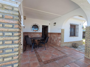 CHALET INDEPENDIENTE CON PISCINA A 5 MIN EN COCHE DE LA PLAYA ZONA SOTILLO- REF. A06-06381