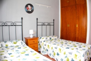 CHALET INDEPENDIENTE CON PISCINA A 5 MIN EN COCHE DE LA PLAYA ZONA SOTILLO- REF. A06-06381