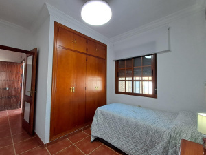 CHALET INDEPENDIENTE CON PISCINA A 5 MIN EN COCHE DE LA PLAYA ZONA SOTILLO- REF. A06-06381