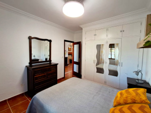 CHALET INDEPENDIENTE CON PISCINA A 5 MIN EN COCHE DE LA PLAYA ZONA SOTILLO- REF. A06-06381