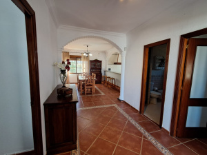 CHALET INDEPENDIENTE CON PISCINA A 5 MIN EN COCHE DE LA PLAYA ZONA SOTILLO- REF. A06-06381