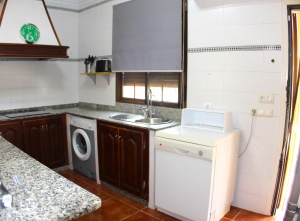 CHALET INDEPENDIENTE CON PISCINA A 5 MIN EN COCHE DE LA PLAYA ZONA SOTILLO- REF. A06-06381