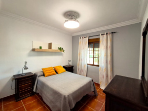 CHALET INDEPENDIENTE CON PISCINA A 5 MIN EN COCHE DE LA PLAYA ZONA SOTILLO- REF. A06-06381