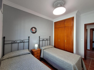 CHALET INDEPENDIENTE CON PISCINA A 5 MIN EN COCHE DE LA PLAYA ZONA SOTILLO- REF. A06-06381